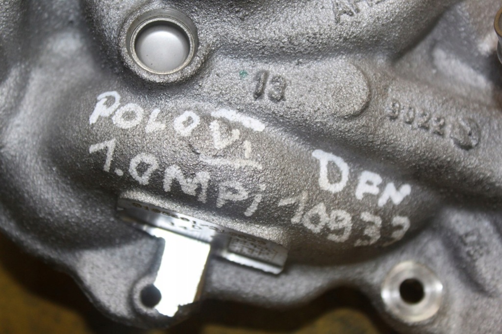 фото №13, Основание насоса wody vw polo vi 1.0 mpi dfn