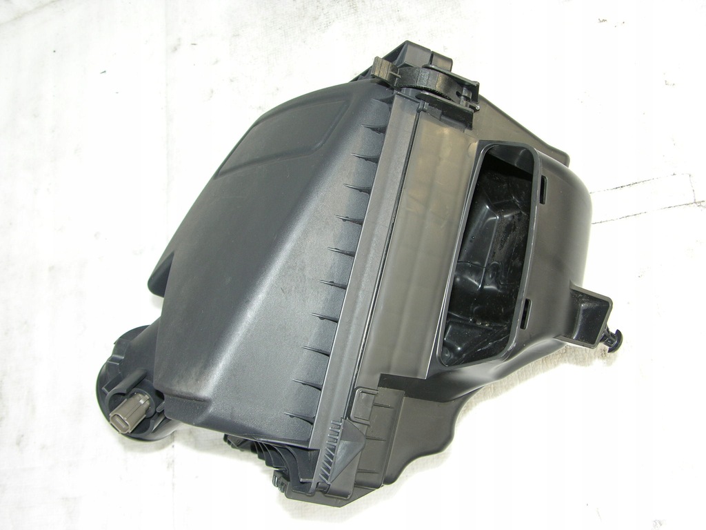 фото №16, Корпус фільтра повітря kpl. kuga escape focus