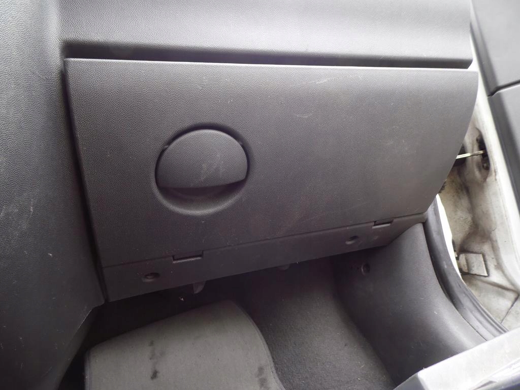 фото №5, Бардачок правый пассажира с панели opel corsa c 3d 03-