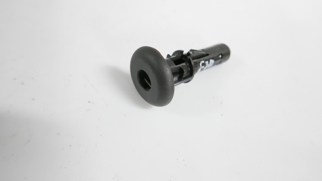 фото №1, Bmw f20 f30 направляющая сиденье подголовник задняя 2700509