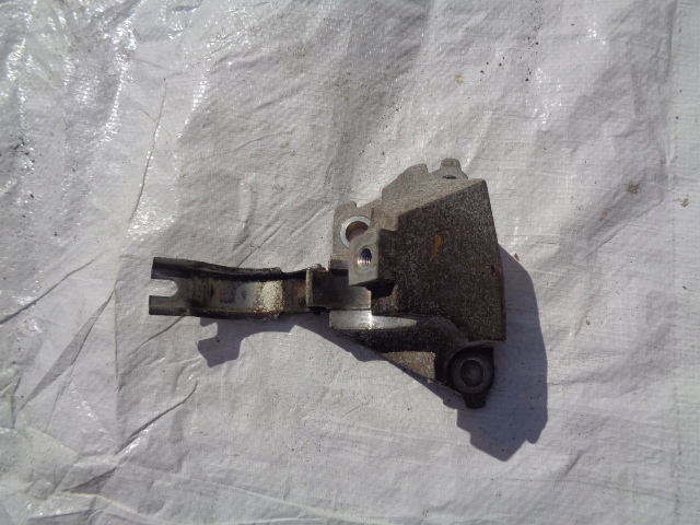 фото №1, Clio iv lift 0.9 tce опора полуось 397742142r