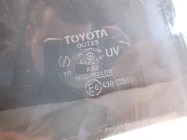 фото №3, Toyota yaris verso скло ліва задня 99-05 rzgów