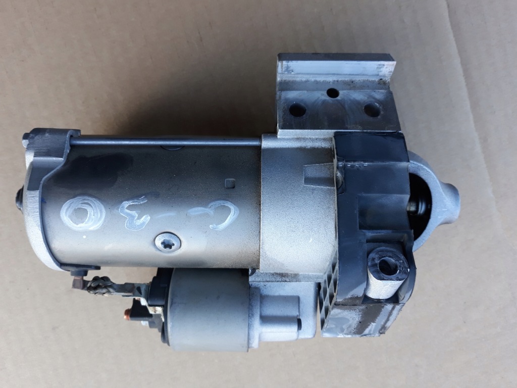 Купити Bmw g30 g31 2.0d стартер