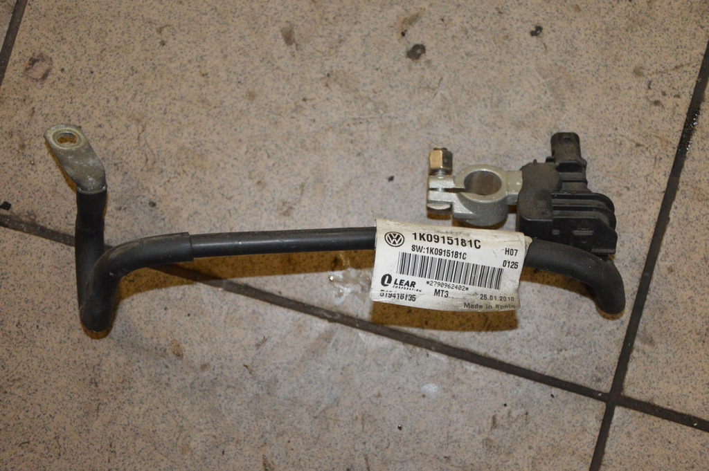 фото №1, Audi a3 8p lift клемма 1k0915181c