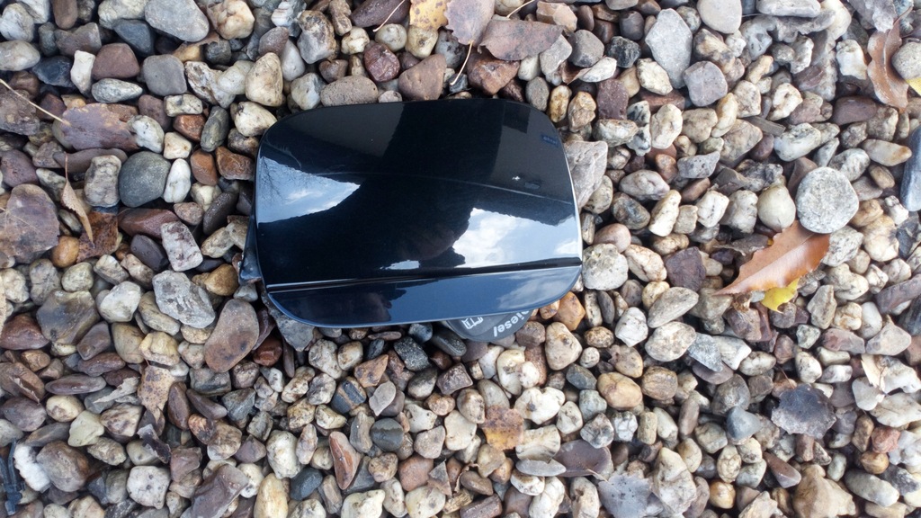 фото №1, Audi a4 b7 kod lz9y крышка заливной топлива