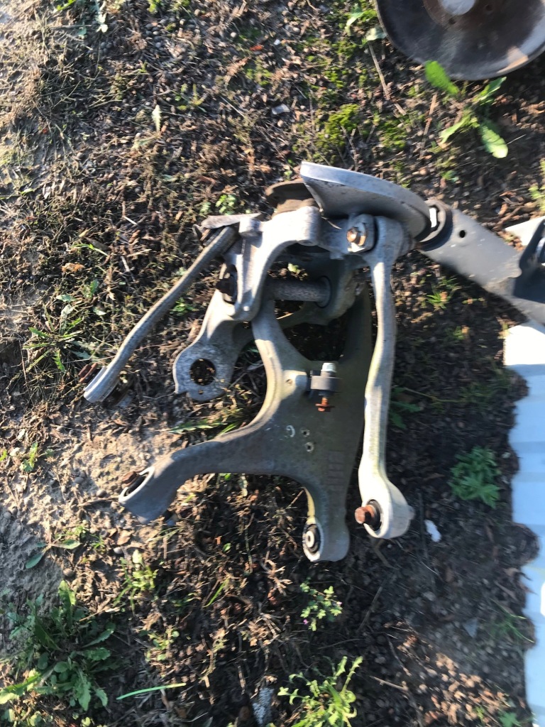 фото №1, Audi q5 8r подвеска поворотный кулак правый задняя