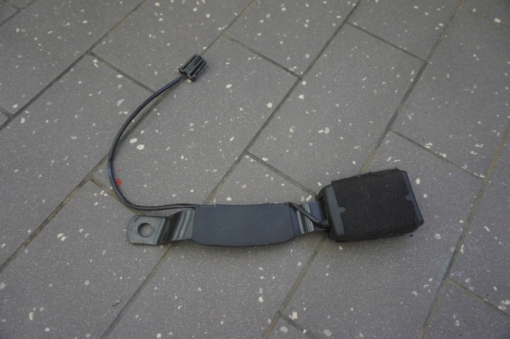 фото №1, Кліпса поперечина audi оригінальний номер 8x0857756b