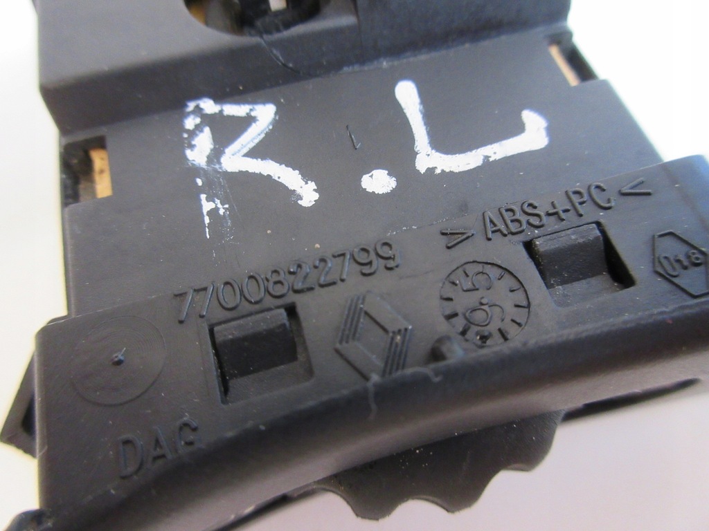 фото №7, Выключатель reg. света renault laguna i 7700822799