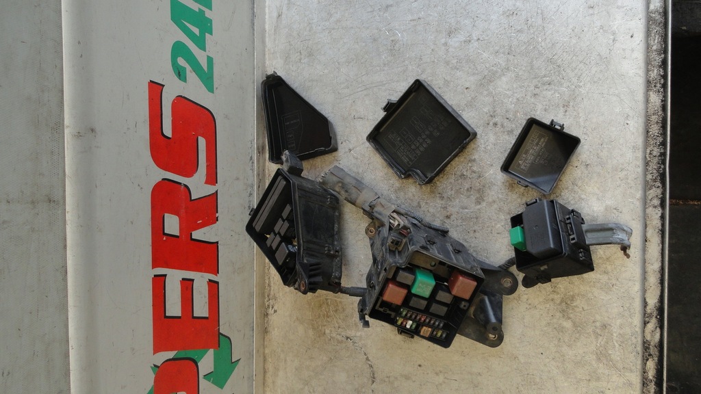 фото №1, Lexus ls ii 430 коробка запобіжників