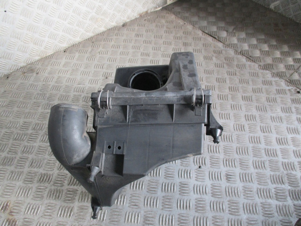 фото №7, Корпус фильтра воздуха mercedes c w202 2.2cdi