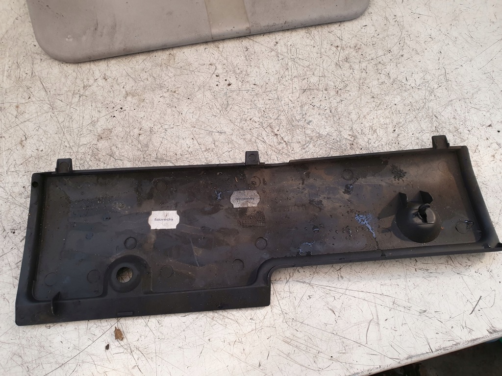 фото №2, Крышка бардачка заглушка peugeot partner 02r eu