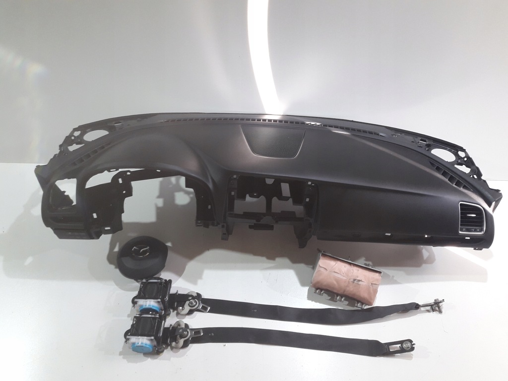 фото №1, Mazda 6 vi приборная панель консоль подушка безопасности подушки безопасности ремни