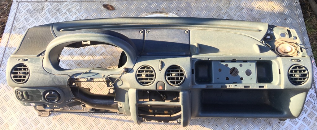 фото №1, Renault kangoo i lift консоль панель приладів