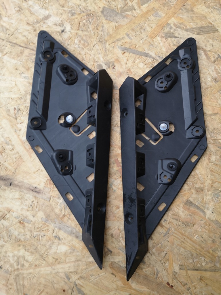 фото №8, Renault megane iv kombi кронштейн накладки задняя