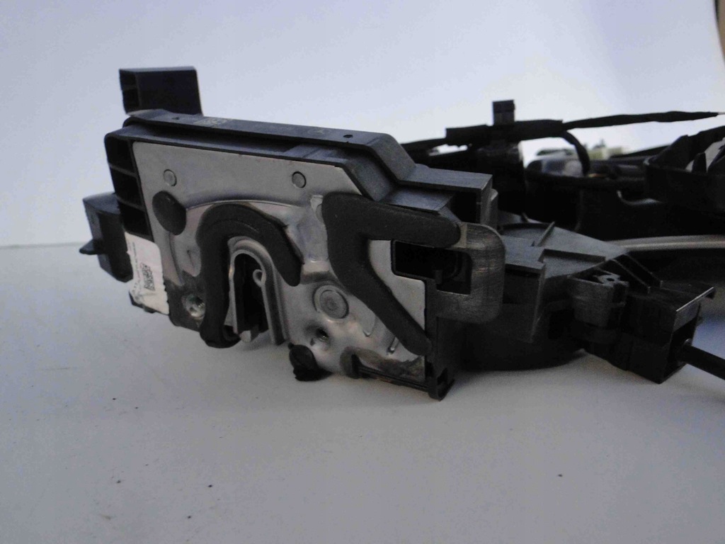 фото №4, Mercedes glc 253 замок дверь задние правое