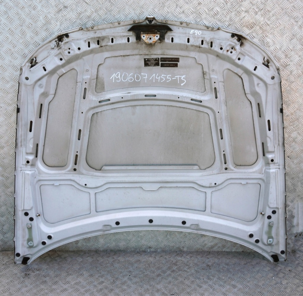 Bmw e90 e91 капот крышка двигателя titansilber 354 Недорого