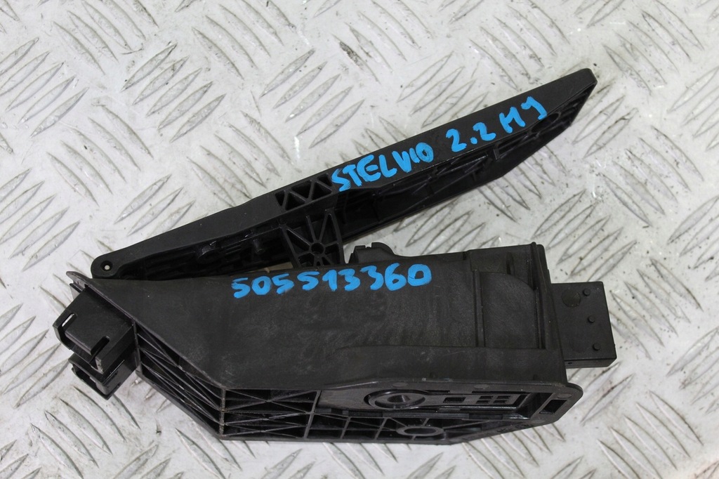 фото №1, Педаль газа alfa romeo stelvio q4 50551336