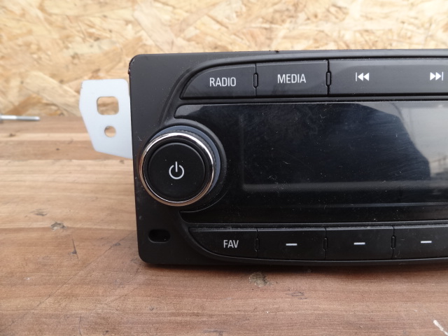 фото №2, Opel karl 2015 радіо оригінал