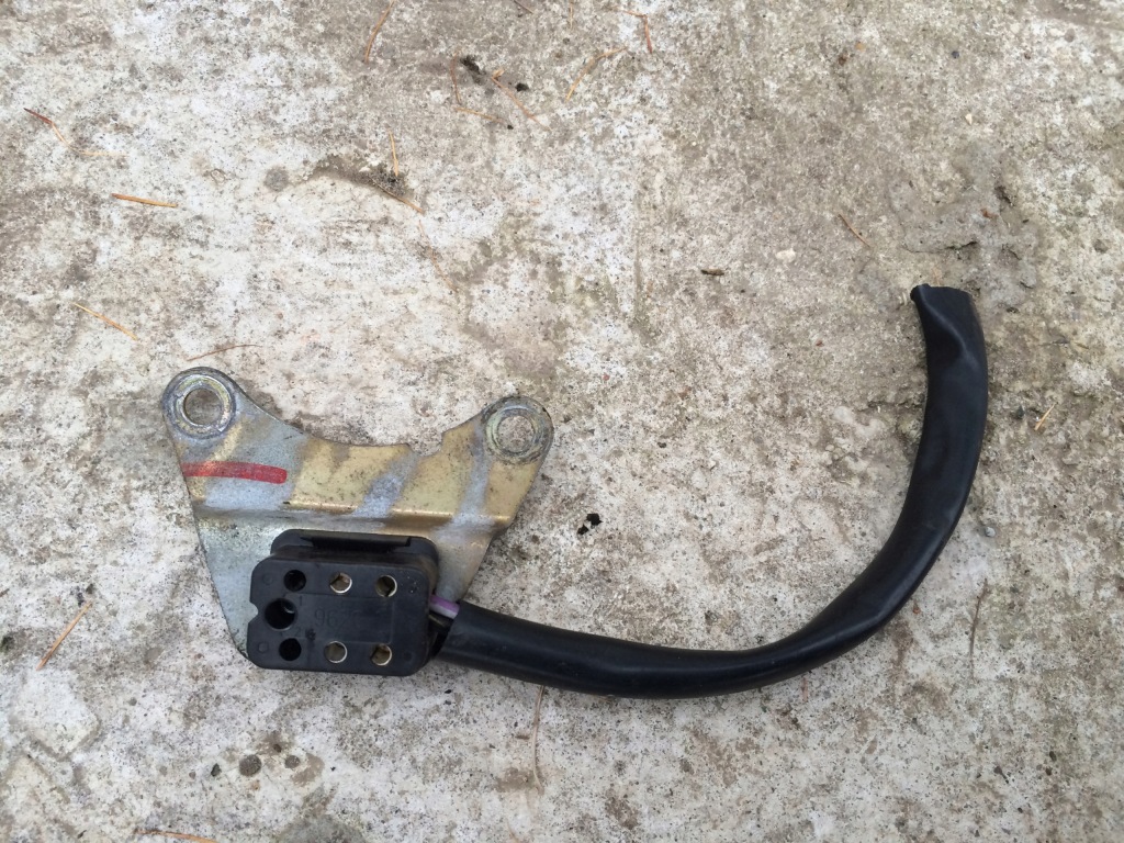 Колодка штекер электрическая mercedes w115 w123 w116 с Разборки