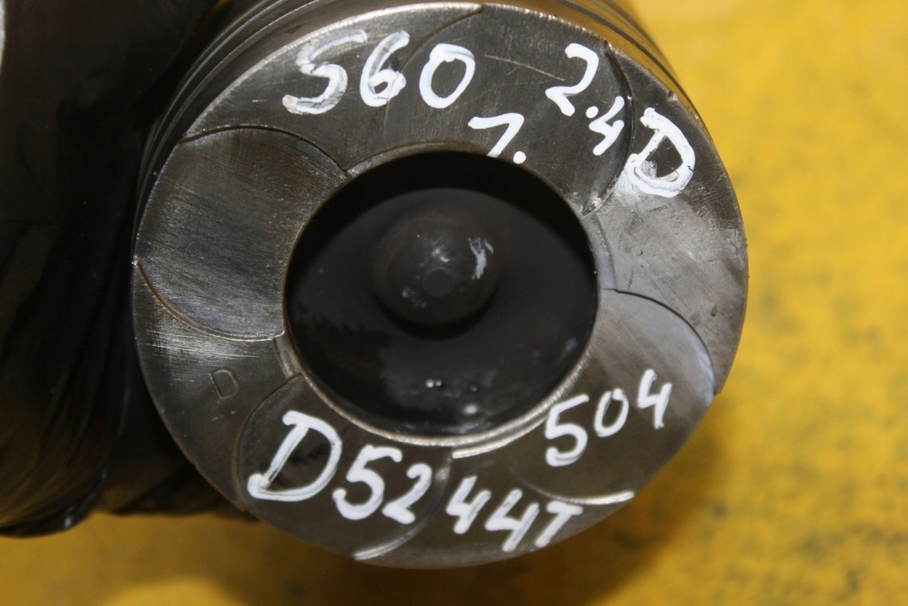 Поршень шатун шатун volvo s60 2.4 d 81l79 с Разборки