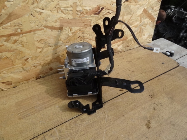 фото №1, Renault scenic iv 2017 1,2tce насос abs 476608658r