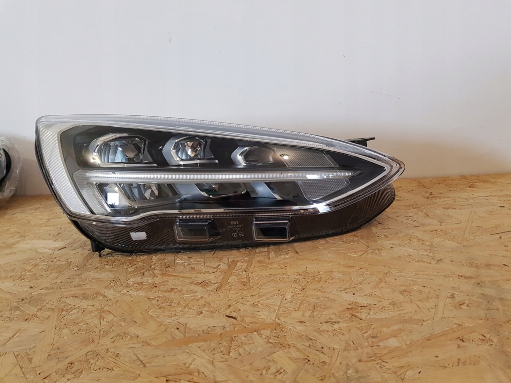 Фара правий перед ford focus st mk4 full led Доставка