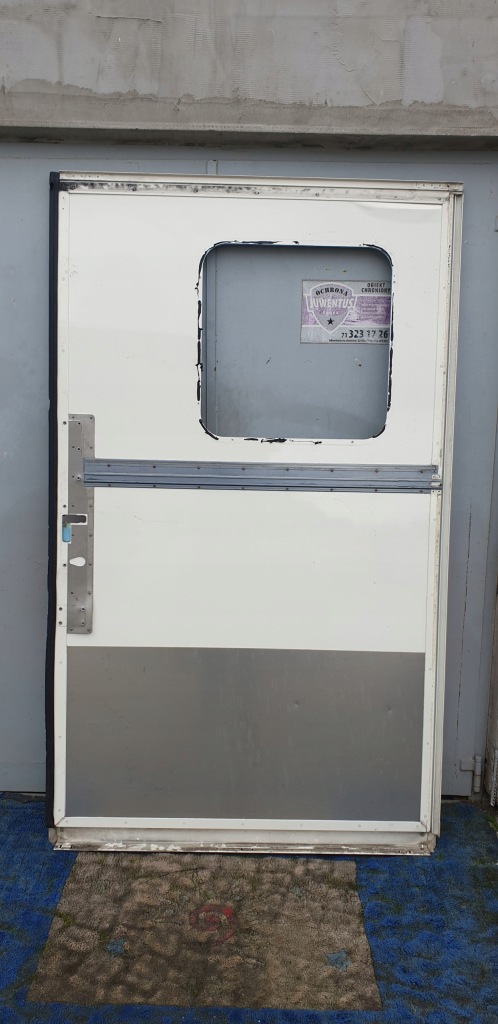 фото №2, Двері бічний праве швидка допомога