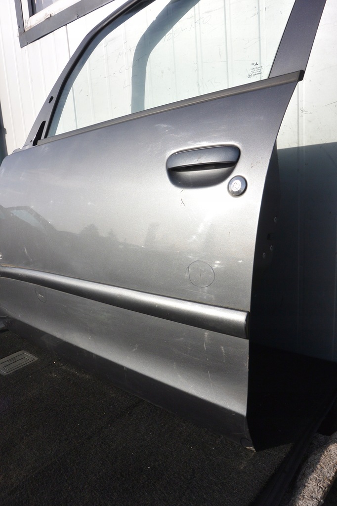 фото №5, Дверь левая перед mitsubishi colt cz 5d