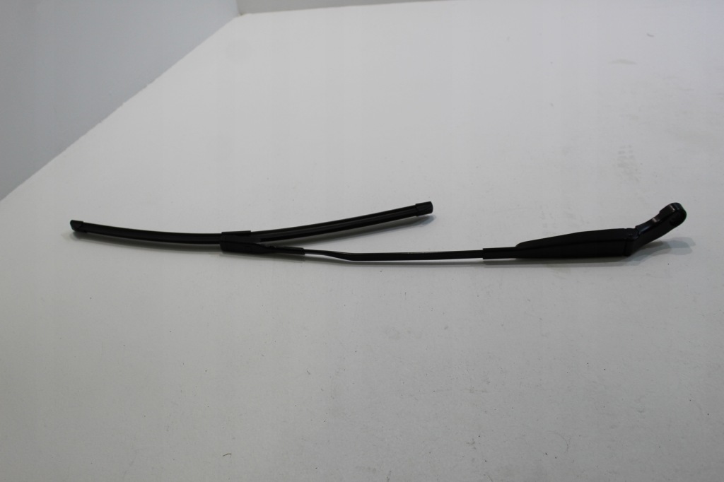 фото №1, Mbm audi tt 8s важіль двірники праве 8s1955408