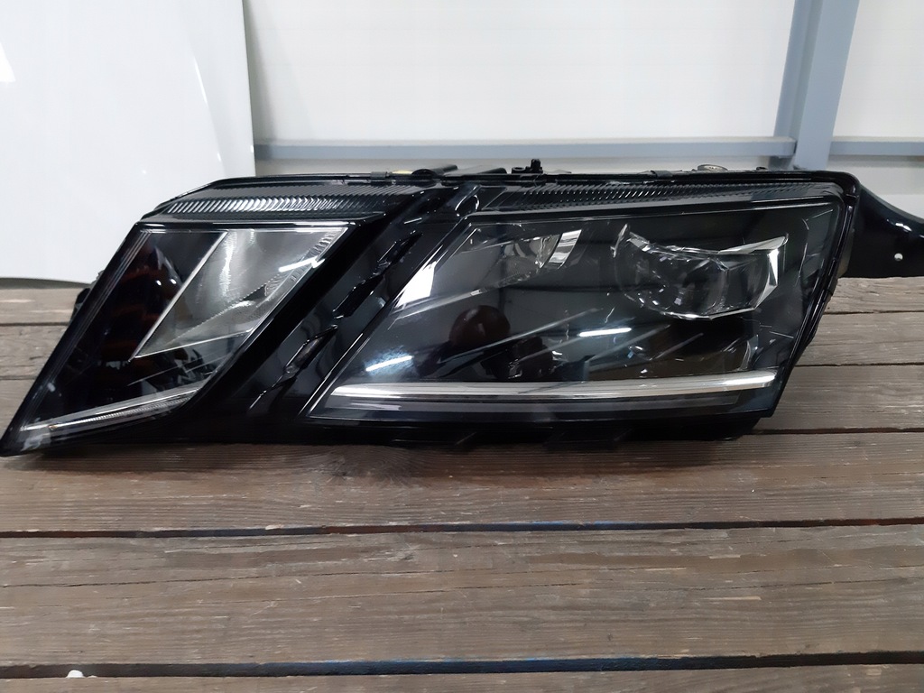 фото №1, Skoda octavia 3 iii lift лампа левая full led 5e1