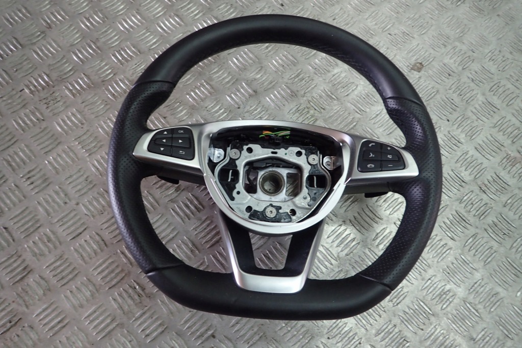 фото №1, Mercedes slc w172 повітропровід шкіряний пелюстки перемикання