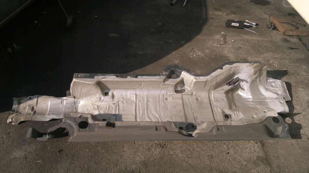 фото №1, Mercedes b klasa w245 підлога плита захист шасі