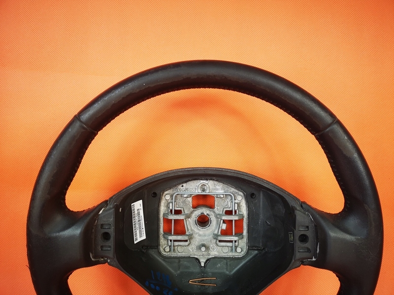 Peugeot 5008 2010r. руль черная 96866138ze Доставка