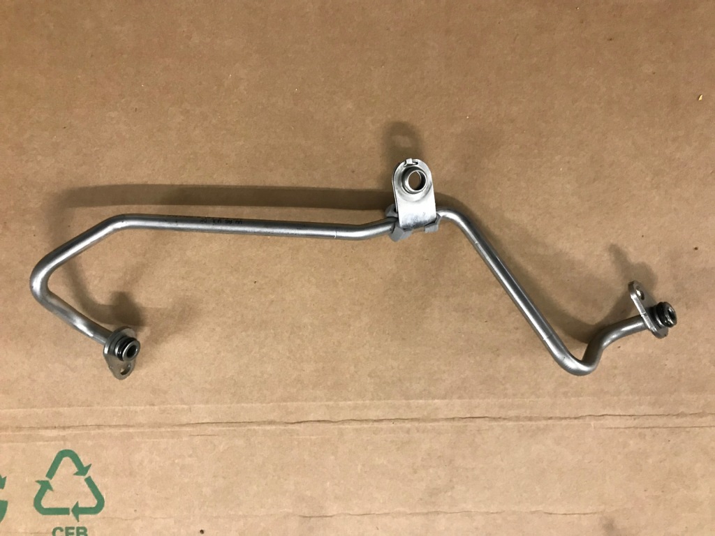 фото №1, Шланг турбины audi a1 04c145140a