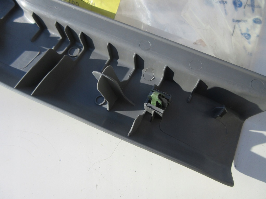 фото №6, Молдинг багажника mazda 2 dy dd10-68-89xa-71