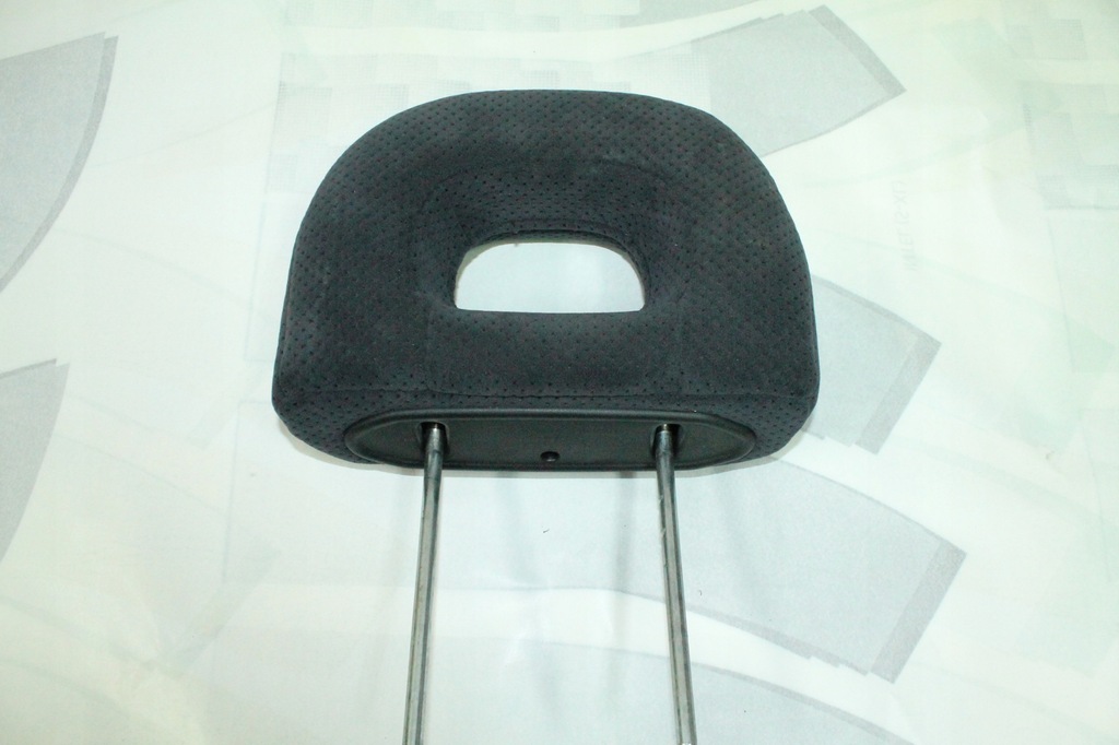 фото №1, Mitsubishi outlander 03-06 r.zagłówek задняя сиденье