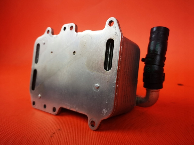 фото №10, Audi a7 4g 3.0 tdi v6 радиатор масла 059117021r