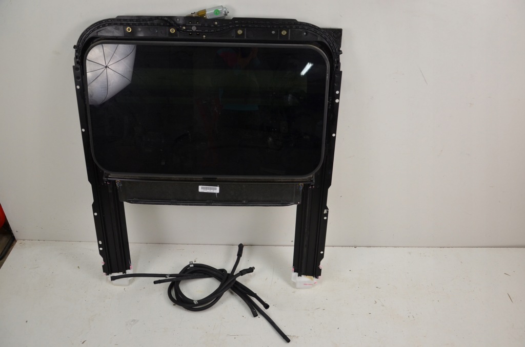 фото №1, Vw jetta 5c люк