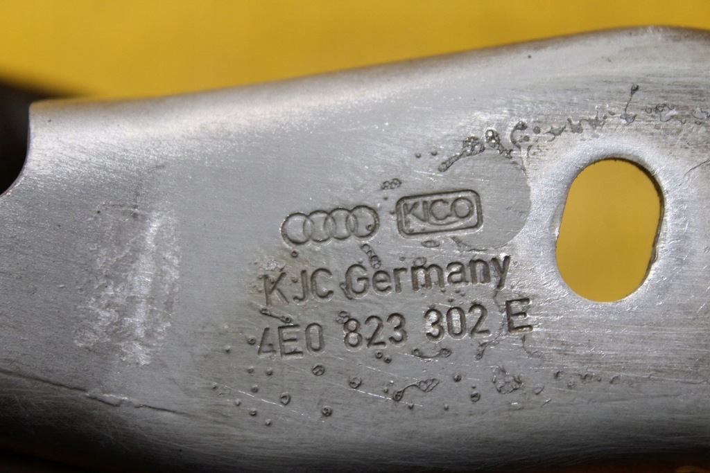 фото №5, Audi оригінальний номер 4e0823302e петля капот p