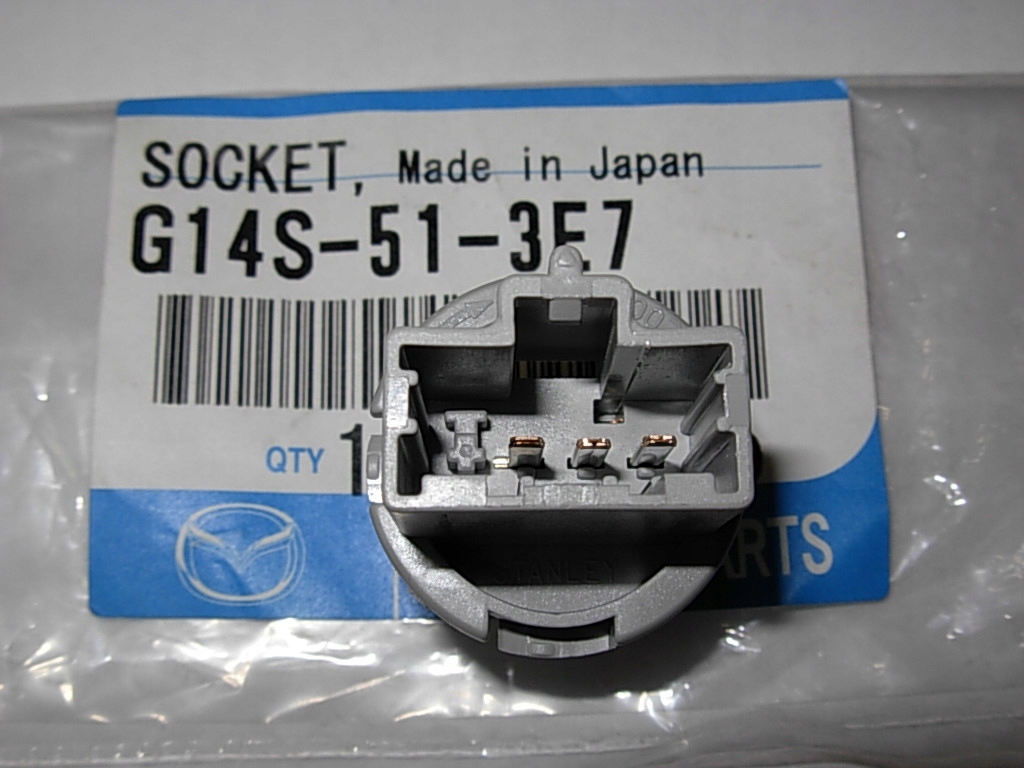 фото №9, Цоколь разъём лампочка задняя mazda 2 de dy 3 bk bl cx-5 ke kf оригинал