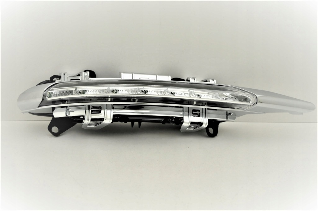 Mercedes r klasa w 251 2010- led правий depo Ціна