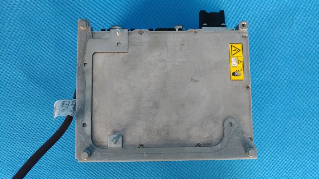 фото №6, Mercedes w205 c350 18r зарядное устройство аккумулятора a0009005909