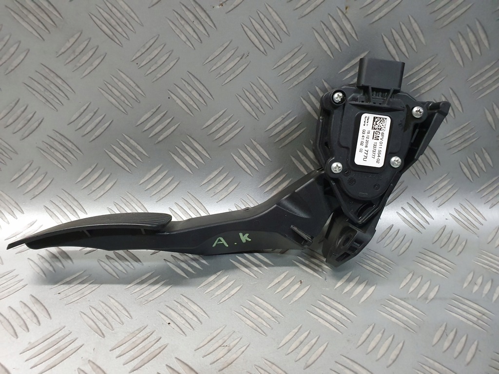 фото №1, Потенциометр педаль газа astra k 13373777