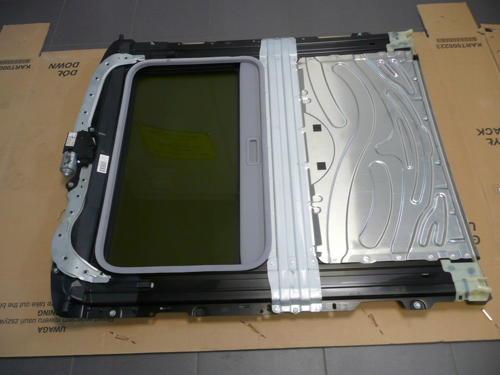 фото №8, Bmw e87 люк стеклянный eu