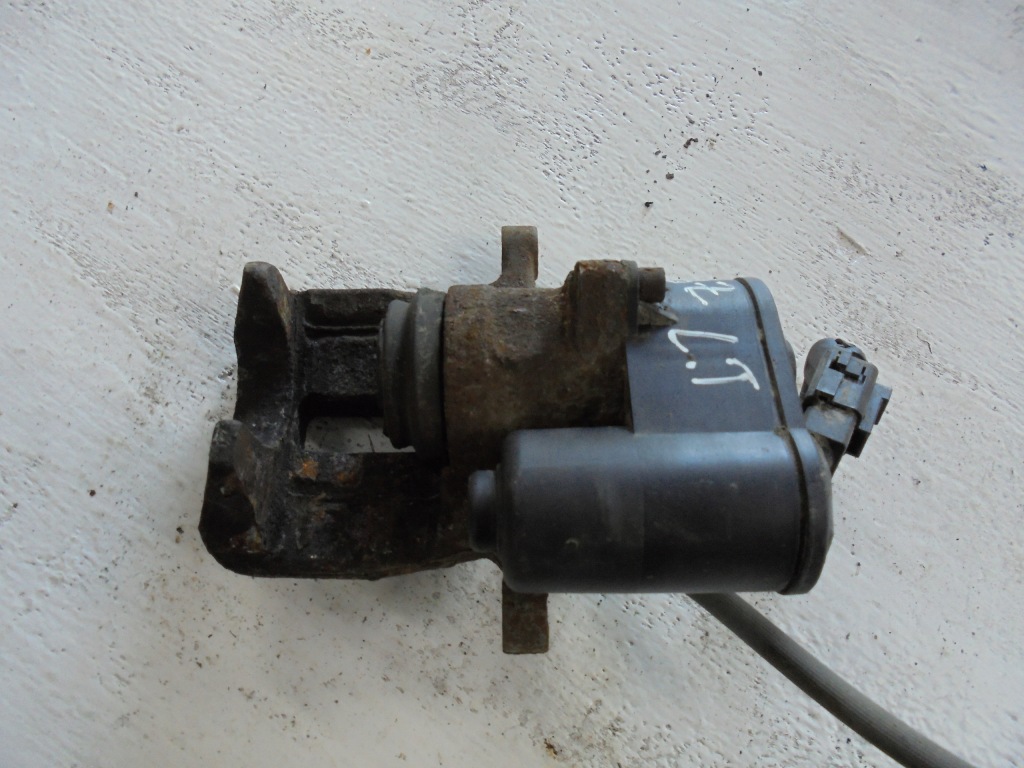 фото №2, Vw passat b7 суппорт тормозной левый задняя 12