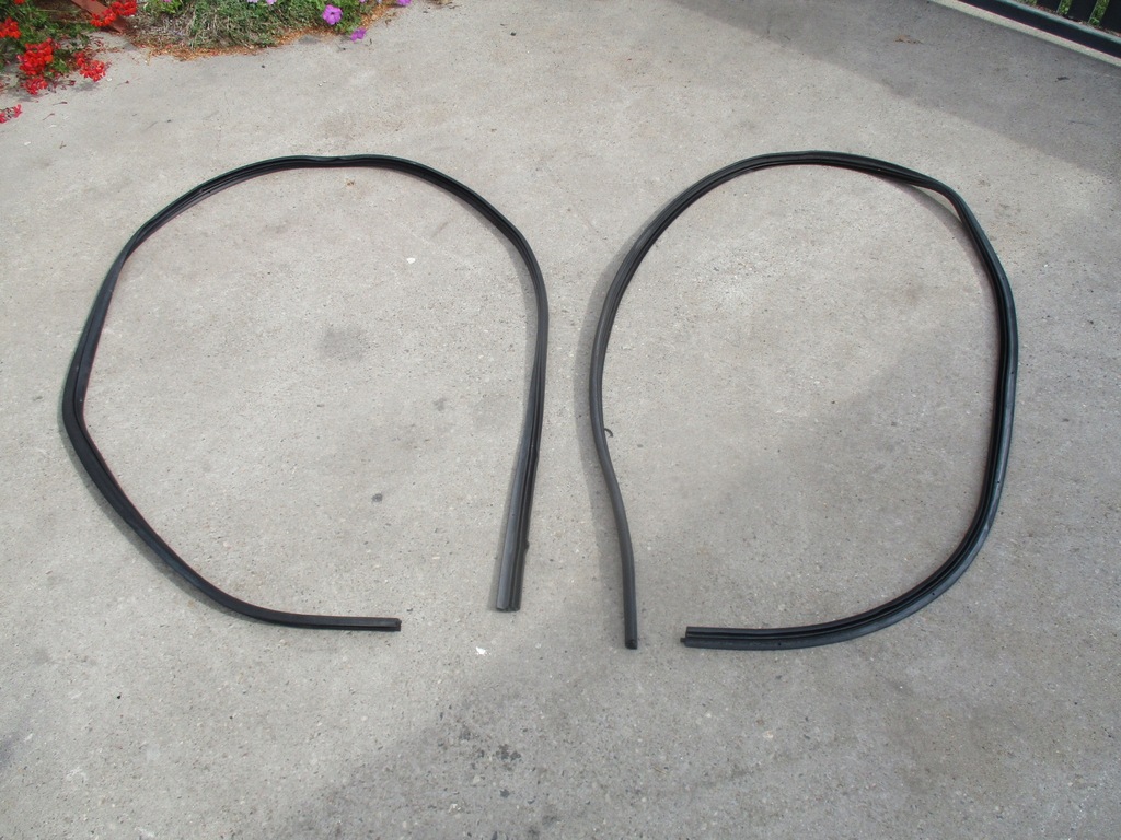 фото №1, Qashqai +2 j10 прокладка дверь левая правая перед