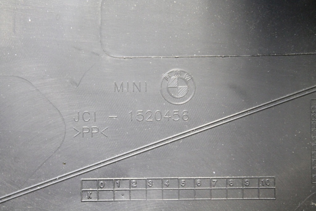 фото №3, Mini r57 lift обшивка cabrio обшивка правий задня