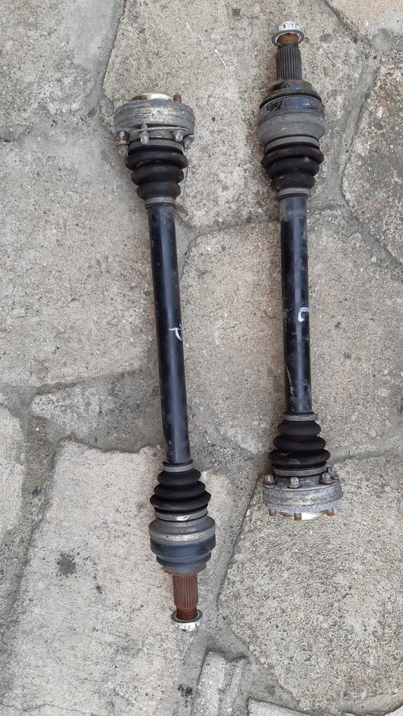 фото №1, Приводной вал задняя bmw e92 93 7580325