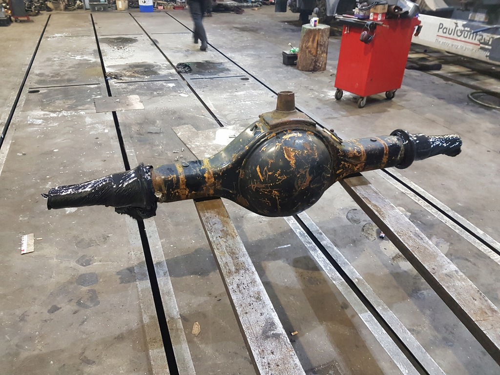 фото №1, Volvo fh 12 корпус міст балка мосту старий model