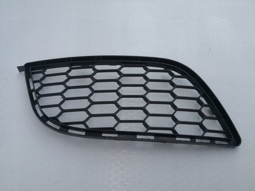 фото №1, Решітка alfa romeo giulietta права